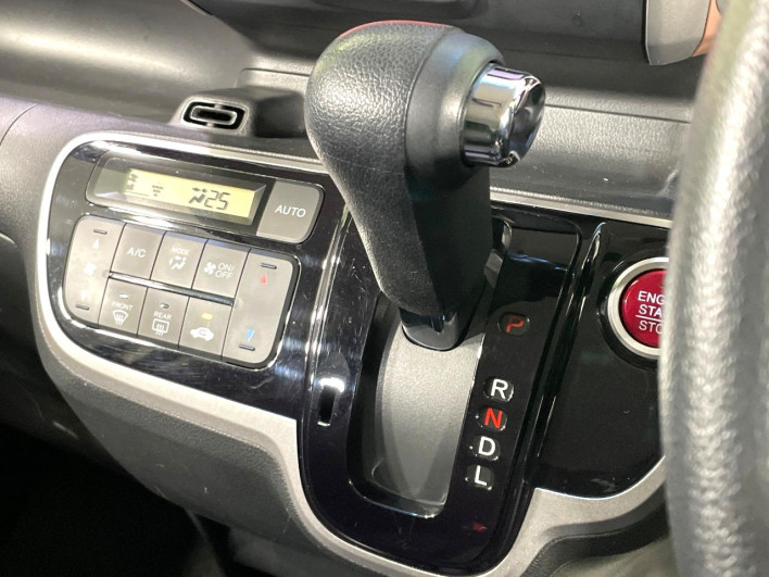 2014 Honda N-BOX DBA-JF1 (UW-6a17b1fc3a7f2)[24]