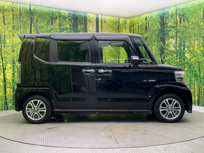 2017 Honda N-BOX CUSTOM DBA-JF1 (UW-6a17b1fee0b3d)[9]