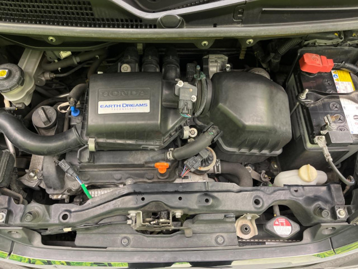 2017 Honda N-BOX CUSTOM DBA-JF1 (UW-6a17b1fee0b3d)[4]