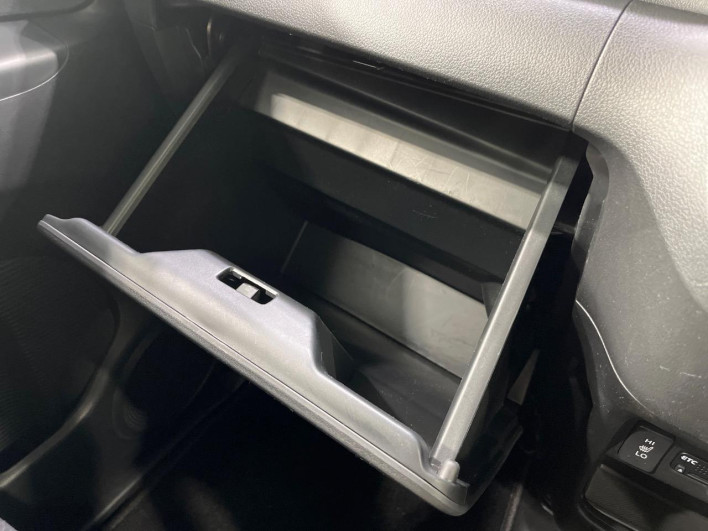 2017 Honda N-BOX DBA-JF1 (UW-6a17b1ff1ca25)[24]