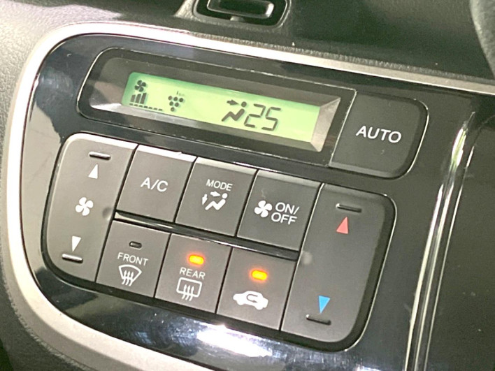 2014 Honda N-BOX DBA-JF1 (UW-6a17b20123aa2)[22]