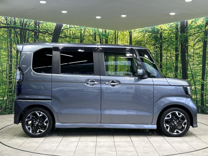 2018 Honda N-BOX CUSTOM DBA-JF3 (UW-6a17b20a35654)[27]