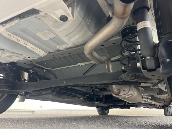 2018 Honda N-BOX CUSTOM DBA-JF3 (UW-6a17b20a9b125)[22]
