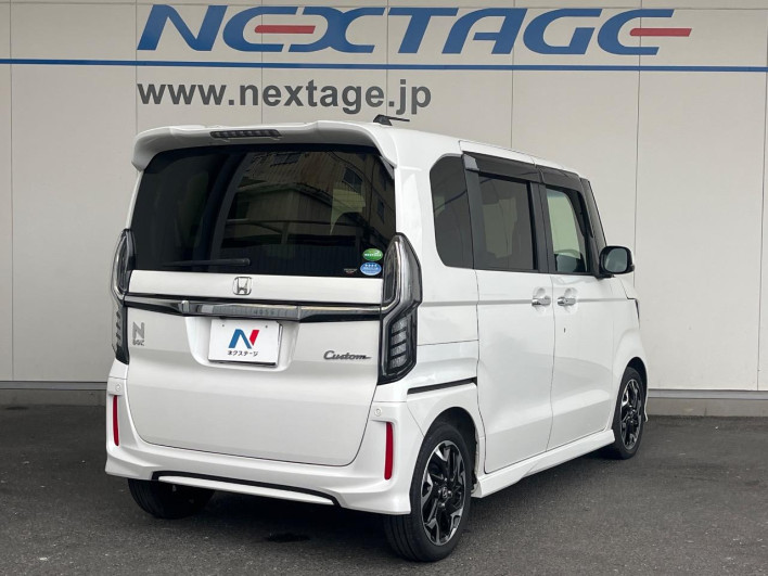 2018 Honda N-BOX CUSTOM DBA-JF3 (UW-6a17b20a9b125)[15]