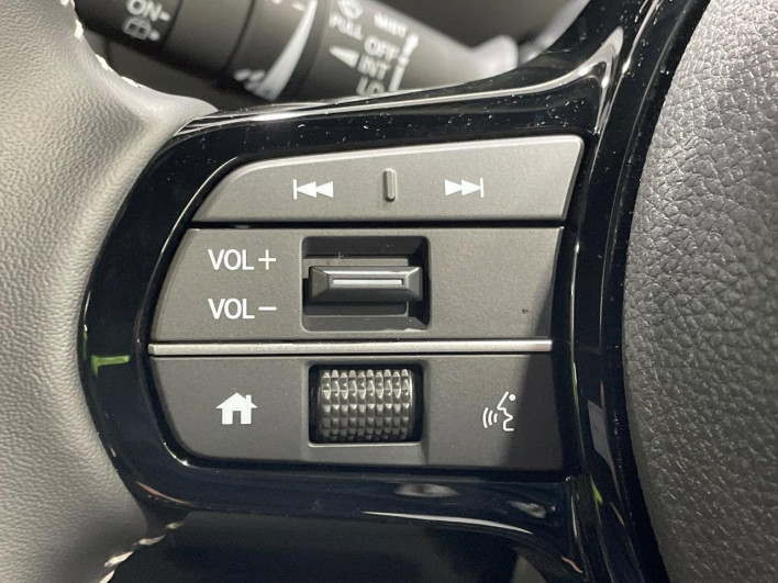 2025 Honda N-BOX CUSTOM 6BA-JF5 (UW-6a17b218cf71c)[27]