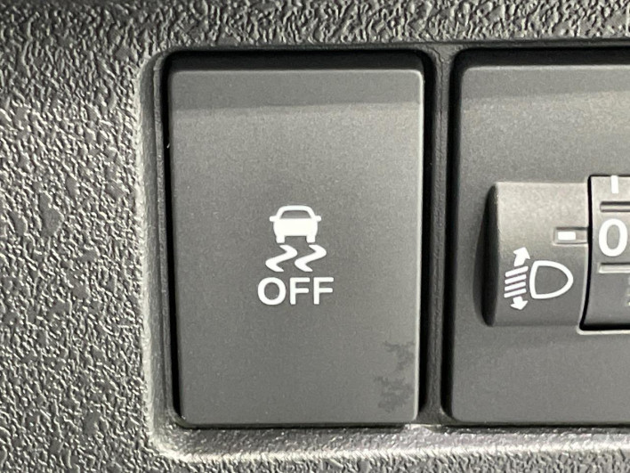 2025 Honda N-BOX CUSTOM 6BA-JF5 (UW-6a17b218cf71c)[23]
