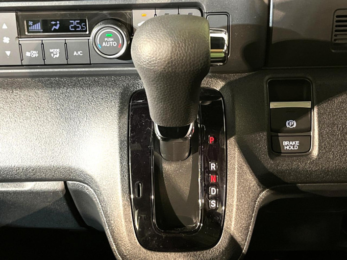2026 Honda N-BOX CUSTOM 6BA-JF5 (UW-6a17b21b0f292)[15]