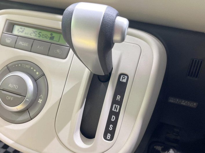2012 Daihatsu Mira Cocoa DBA-L675S (UW-6a17b230eaf79)[23]