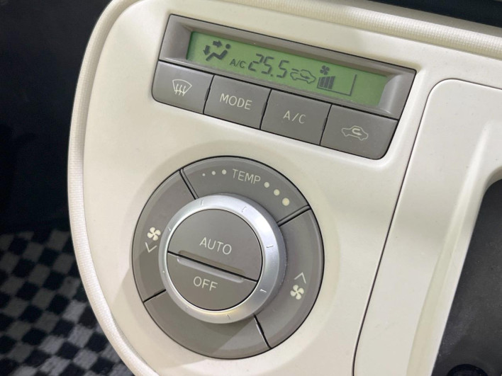 2012 Daihatsu Mira Cocoa DBA-L675S (UW-6a17b230eaf79)[22]