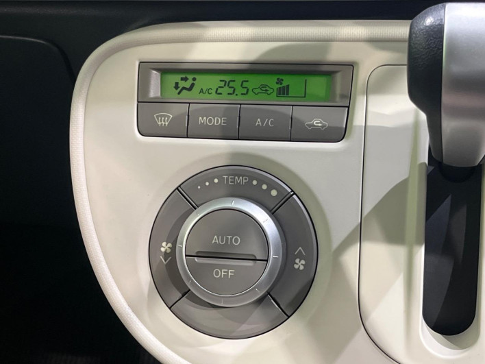 2013 Daihatsu Mira Cocoa DBA-L675S (UW-6a17b2322e22e)[24]