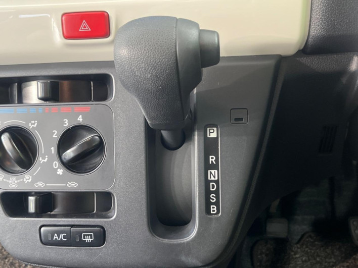 2019 Daihatsu Mira Tocot DBA-LA550S (UW-6a17b23fd64cd)[26]