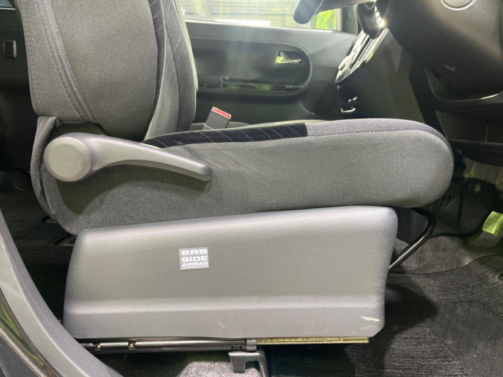 2016 Daihatsu Tanto DBA-LA610S (UW-6a17b246ec4d7)[24]