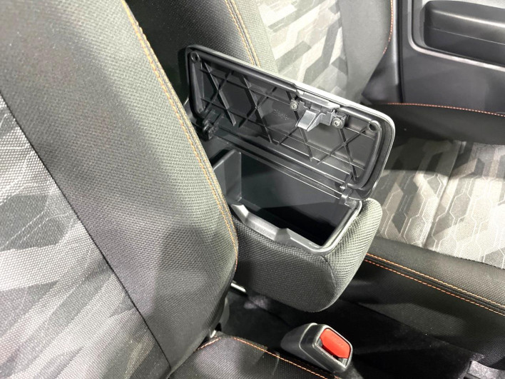2020 Daihatsu Taft 5BA-LA910S (UW-6a17b259490c0)[15]