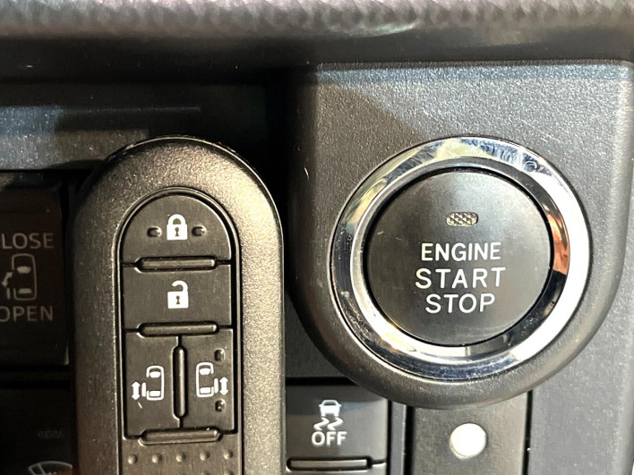 2017 Toyota Roomy DBA-M900A (UW-6a17b25d6d5f4)[14]
