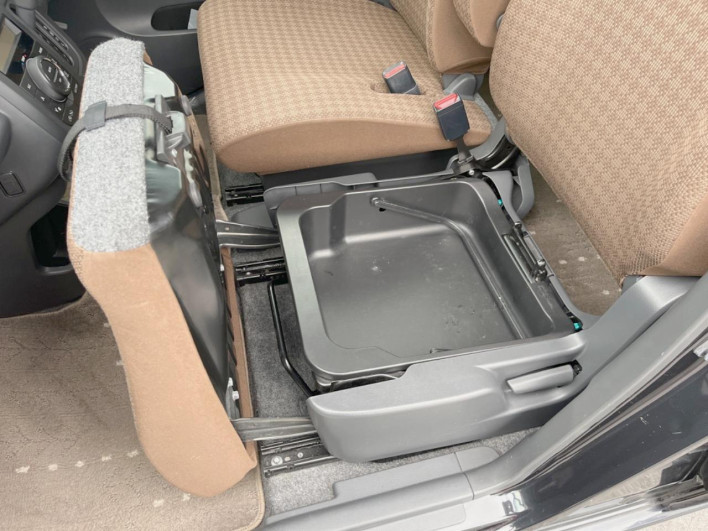 2014 Nissan Moco DBA-MG33S (UW-6a17b27843e5d)[18]