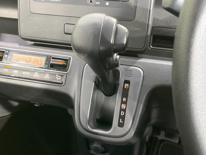 2021 Suzuki Wagon R 5AA-MH95S (UW-6a17b27c2803d)[18]