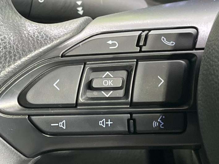 2021 Toyota Yaris 5BA-MXPA10 (UW-6a17b2af1327b)[18]