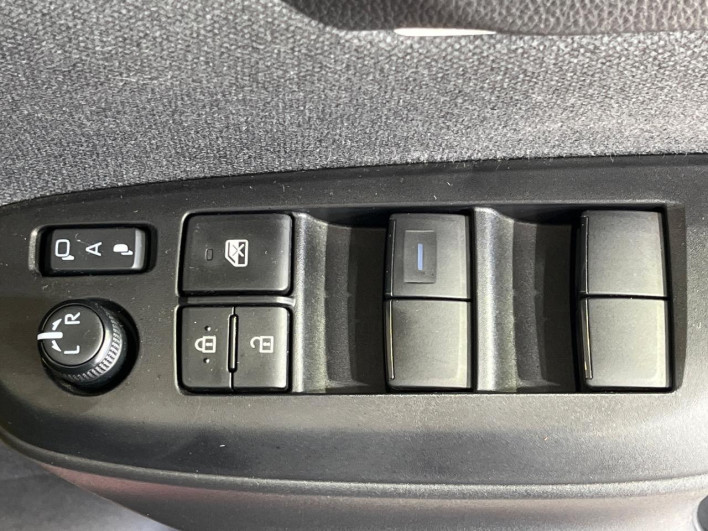 2021 Toyota Yaris 5BA-MXPA10 (UW-6a17b2af1327b)[24]