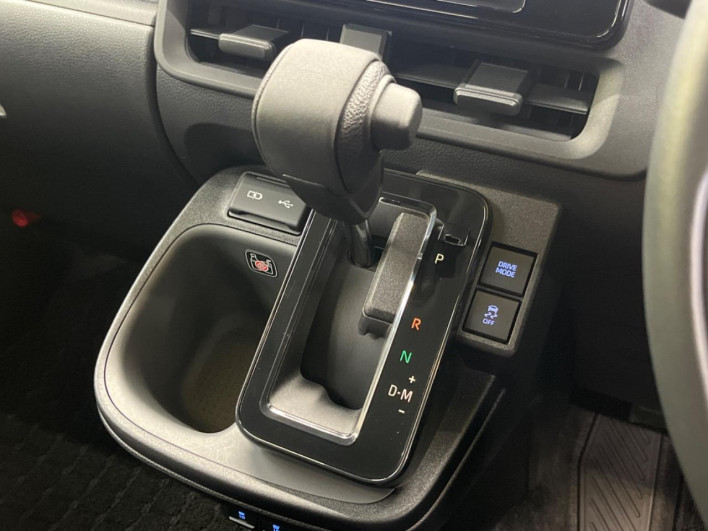 2023 Toyota Sienta 5BA-MXPC10G (UW-6a17b2b121284)[28]