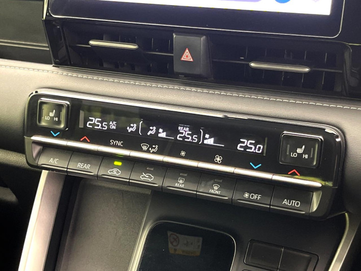 2023 Toyota Noah 6BA-MZRA90W (UW-6a17b2d1324b1)[24]