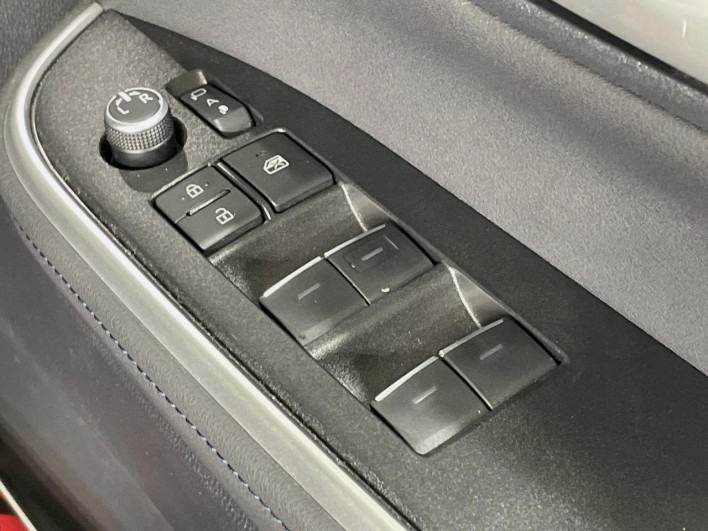 2023 Toyota Voxy 6BA-MZRA90W (UW-6a17b2d2069c4)[26]