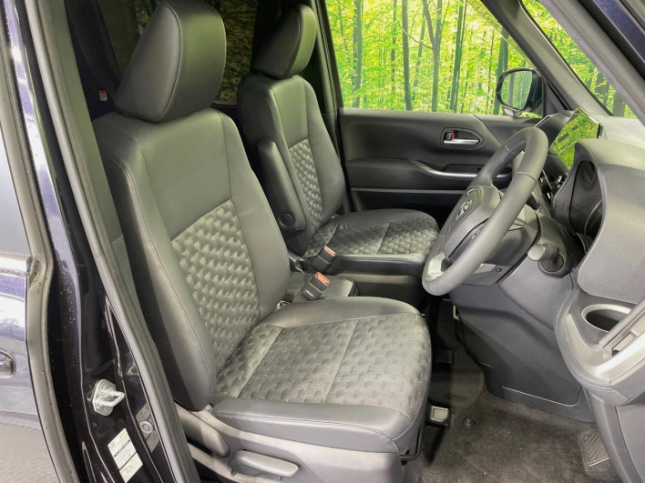 2023 Toyota Voxy 6BA-MZRA90W (UW-6a17b2d2069c4)[27]