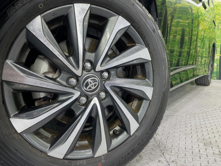 2023 Toyota Voxy 6BA-MZRA90W (UW-6a17b2d2069c4)[4]