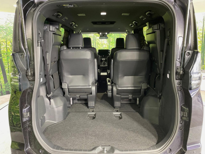 2023 Toyota Voxy 6BA-MZRA90W (UW-6a17b2d2069c4)[29]