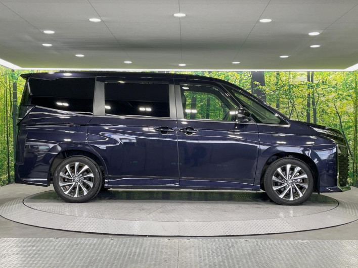 2023 Toyota Voxy 6BA-MZRA90W (UW-6a17b2d2069c4)[15]