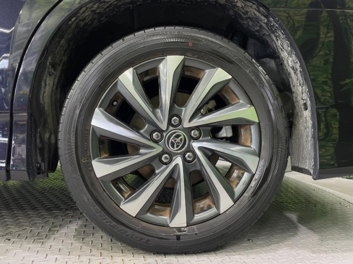 2023 Toyota Voxy 6BA-MZRA90W (UW-6a17b2d2069c4)[7]