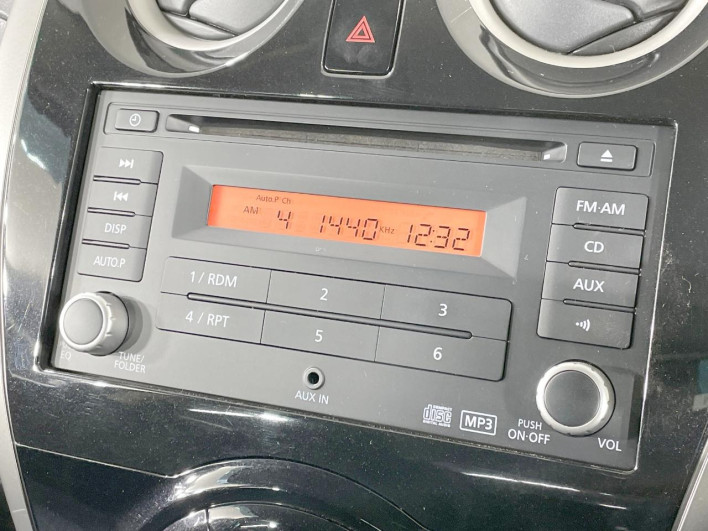 2013 Nissan Note DBA-NE12 (UW-6a17b2d6d6216)[24]
