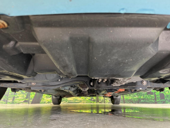2012 Toyota Aqua DAA-NHP10 (UW-6a17b2d74c042)[25]