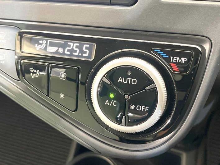 2021 Toyota Aqua 6AA-NHP10 (UW-6a17b2da5c6e7)[25]