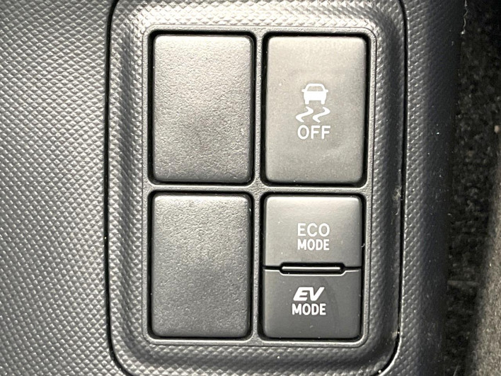 2021 Toyota Aqua 6AA-NHP10 (UW-6a17b2da5c6e7)[21]
