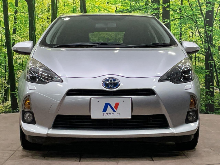 2012 Toyota Aqua DAA-NHP10 (UW-6a17b2da824f0)[13]