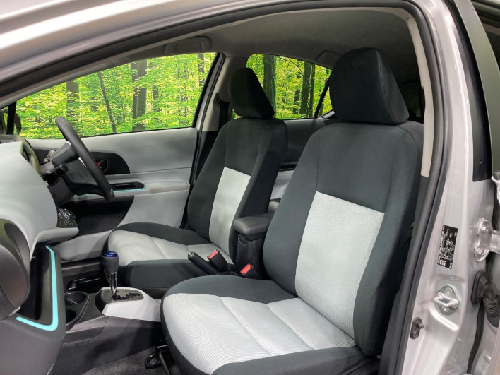 2012 Toyota Aqua DAA-NHP10 (UW-6a17b2da824f0)[10]