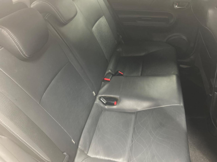 2013 Toyota Aqua DAA-NHP10 (UW-6a17b2dc65280)[24]
