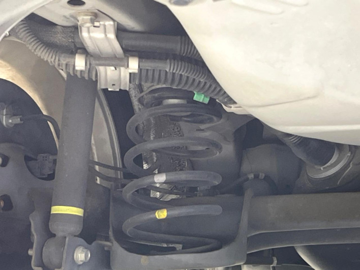 2014 Toyota Aqua DAA-NHP10 (UW-6a17b2dc9c5c1)[18]