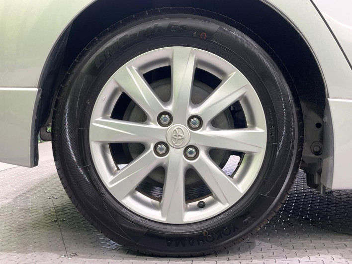 2014 Toyota Aqua DAA-NHP10 (UW-6a17b2dc9c5c1)[28]