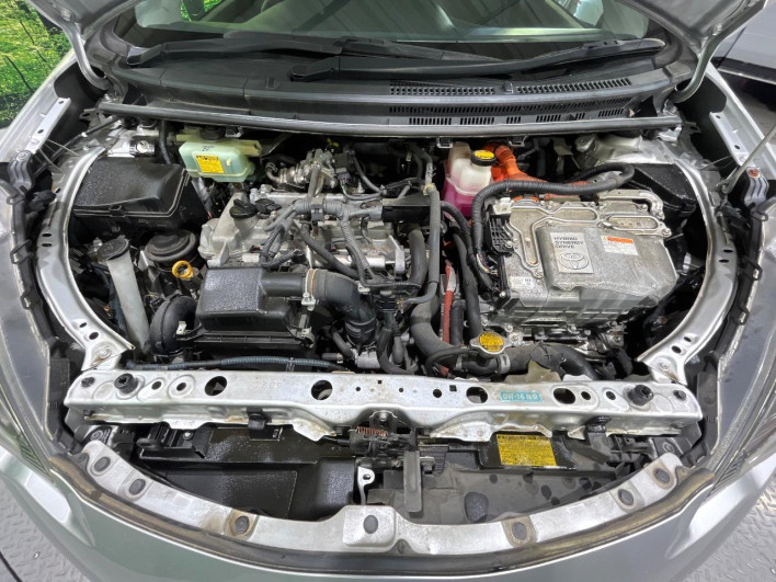 2014 Toyota Aqua DAA-NHP10 (UW-6a17b2dc9c5c1)[4]