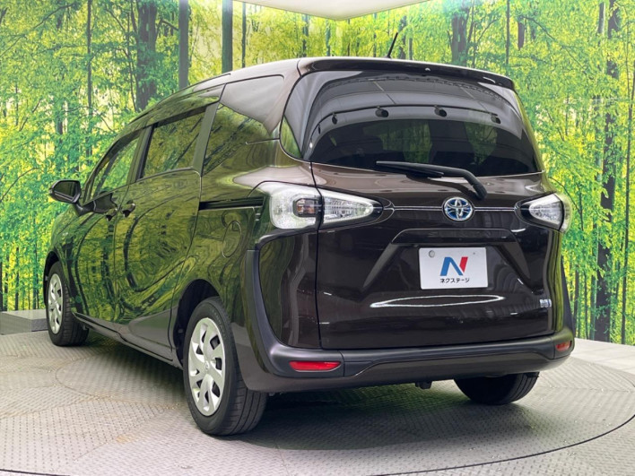 2016 Toyota Sienta DAA-NHP170G (UW-6a17b2e094e25)[26]