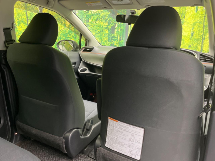 2016 Toyota Sienta DAA-NHP170G (UW-6a17b2e094e25)[19]