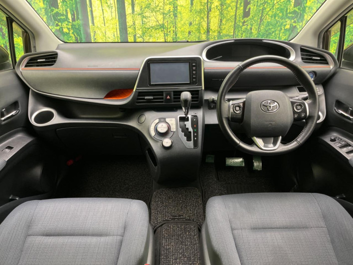 2016 Toyota Sienta DAA-NHP170G (UW-6a17b2e094e25)[20]