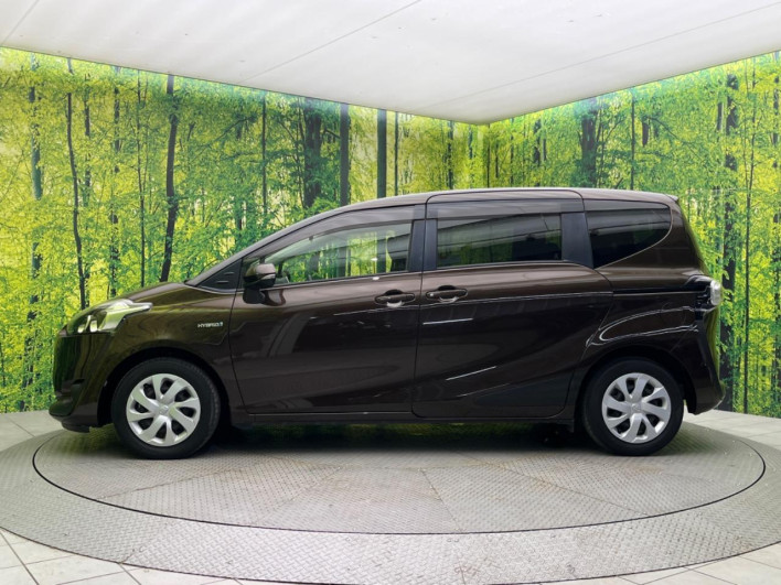 2016 Toyota Sienta DAA-NHP170G (UW-6a17b2e094e25)[27]