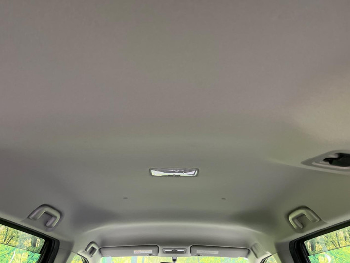 2016 Toyota Sienta DAA-NHP170G (UW-6a17b2e094e25)[17]