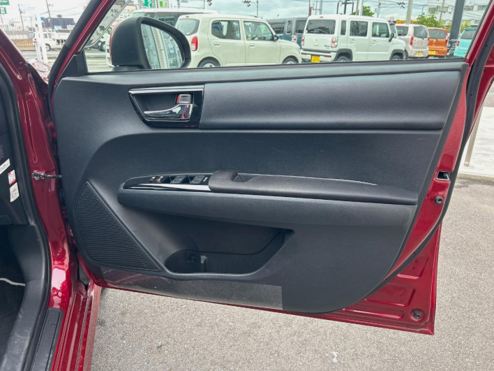 2019 Toyota Corolla Fielder DBA-NRE161G (UW-6a17b2e410b49)[18]