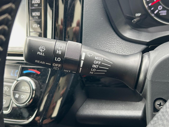 2019 Toyota Corolla Fielder DBA-NRE161G (UW-6a17b2e410b49)[26]