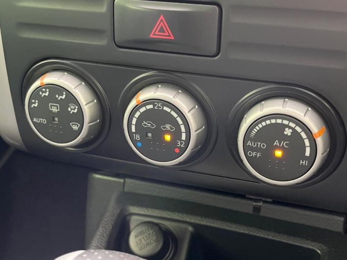 2010 Nissan X-Trail DBA-NT31 (UW-6a17b2e77bc92)[28]