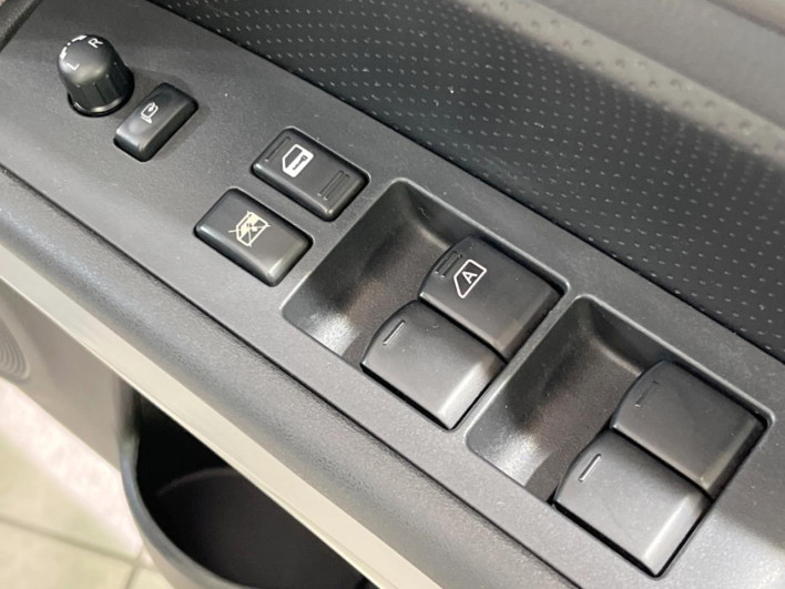 2010 Nissan X-Trail DBA-NT31 (UW-6a17b2e77bc92)[17]
