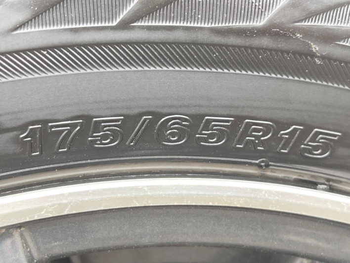 2010 Nissan Cube DBA-NZ12 (UW-6a17b2ec82970)[16]
